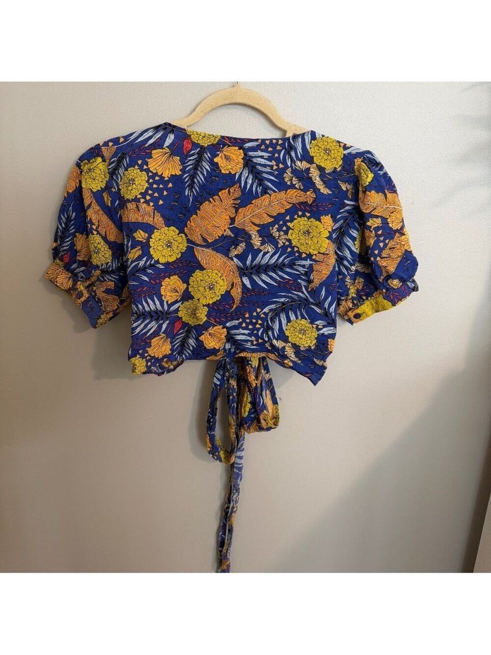 XIX Palms Honolulu Floral Wrap Blouse Size Small - Picture 3 of 10